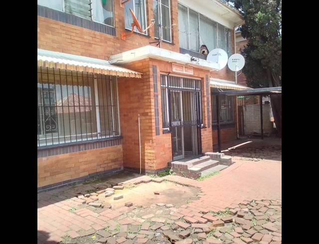 4 BEDROOM APARTMENT FOR SALE IN LA ROCHELLE